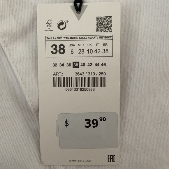 NWT ZARA MID RISE CROPPED FLAIR JEANS WHITE - Picture 5 of 5